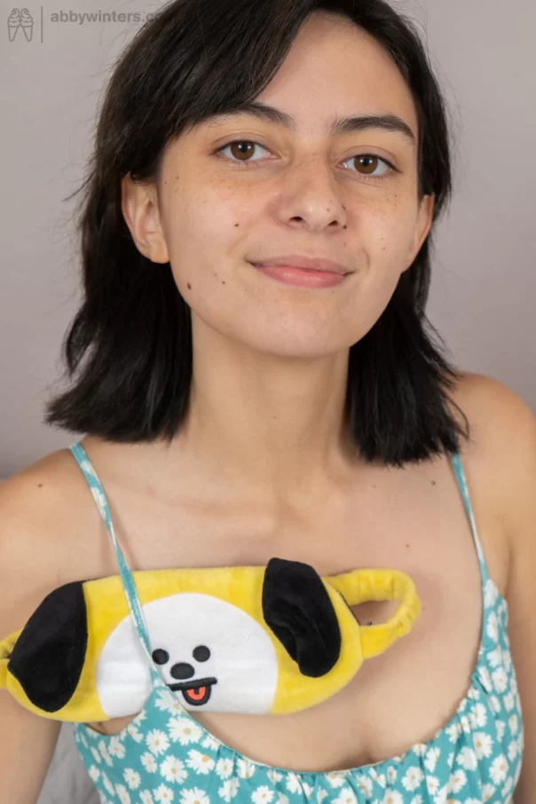 Short haired amateur Alonya showing hairy pits and unshaven pussy